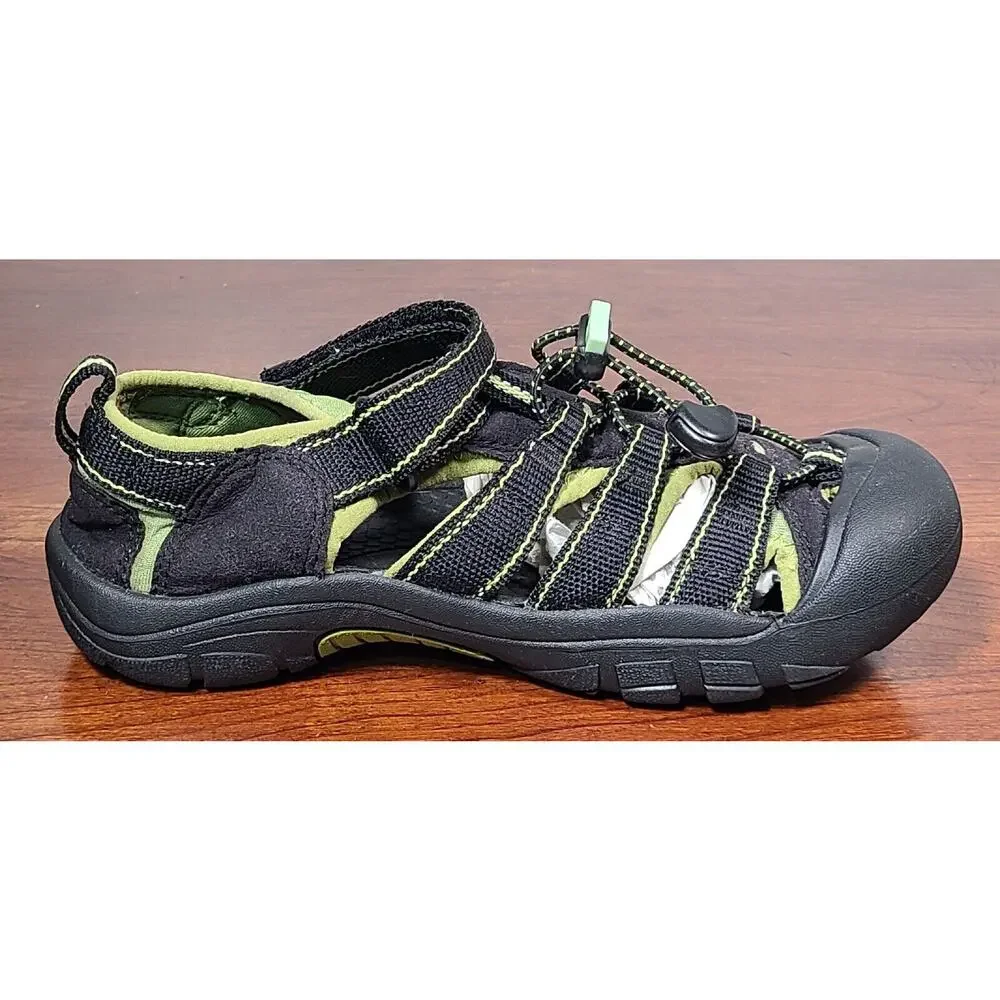 KEEN Sandals Newport H2 Youth Size 4 Waterproof Hiking Water Sport Green 9212
